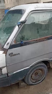 كيا بستا صاحبه يريد تحويل مكان بغداد  سعره ١٢ ورقه اتصال 07740334460