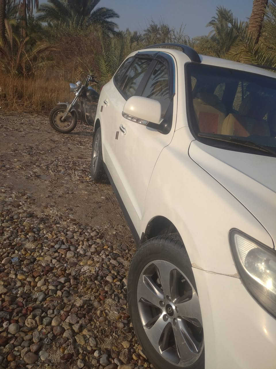 السلام عليكم للبيع او مراوس بسوناتا ٩ أو ١٠ سنتافي موديل ١٢ مكينه ٦ وسبعه راكب بصمه وفتحه فورويل مواصفات ل ١٢ معروفه سنويه لل ٣١ باسمي مكاني بابل الشوملي السعر ١٤٥ بيها جاملغات كدام صبغ ثنينهن بدون فتح ولامعجون شرط وحافت الجنطه هم مصبوغه ***********
