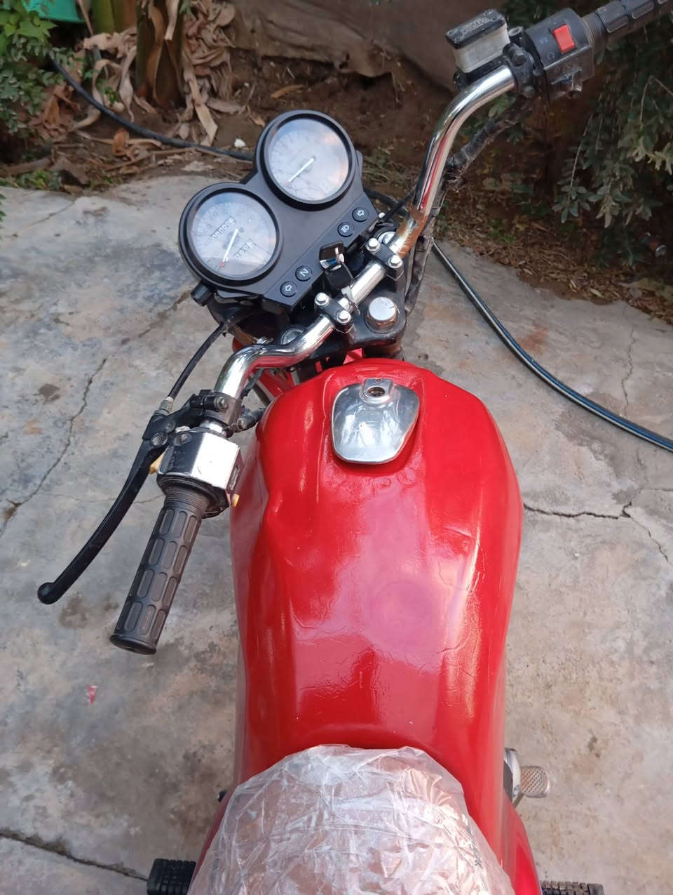 سلام عليكم دايون كلك نضيفه  محرك نضيف باتري سلف شغال لايت سعر 375 وبيها مجال قليل مكاني بابل قضاء المحاويل 
***********
