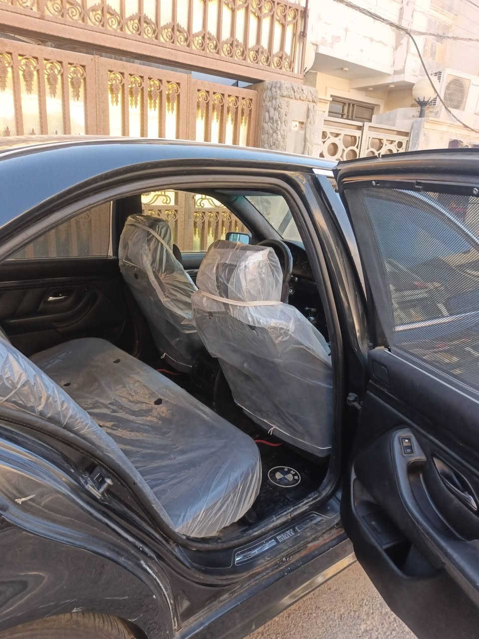 بي ام صقر 1999 
BWM E39
فول مواصفات 
فتحه 
سلايت 
مصبوغه عام جماليه 
عليها ادامه M 
ويل دم الغزال M
دركه M 
ترايش M 
كزوز رياضي مبرمج طلقات تحويل ريموت 
السياره وارد ياباني
السياره جاهزه من كل النواحي تخم تاير جديد وتبريد شغال 
السياره بأسمي تحويل ثاني يوم  
السعر 85 وبيها مجال 
***********

