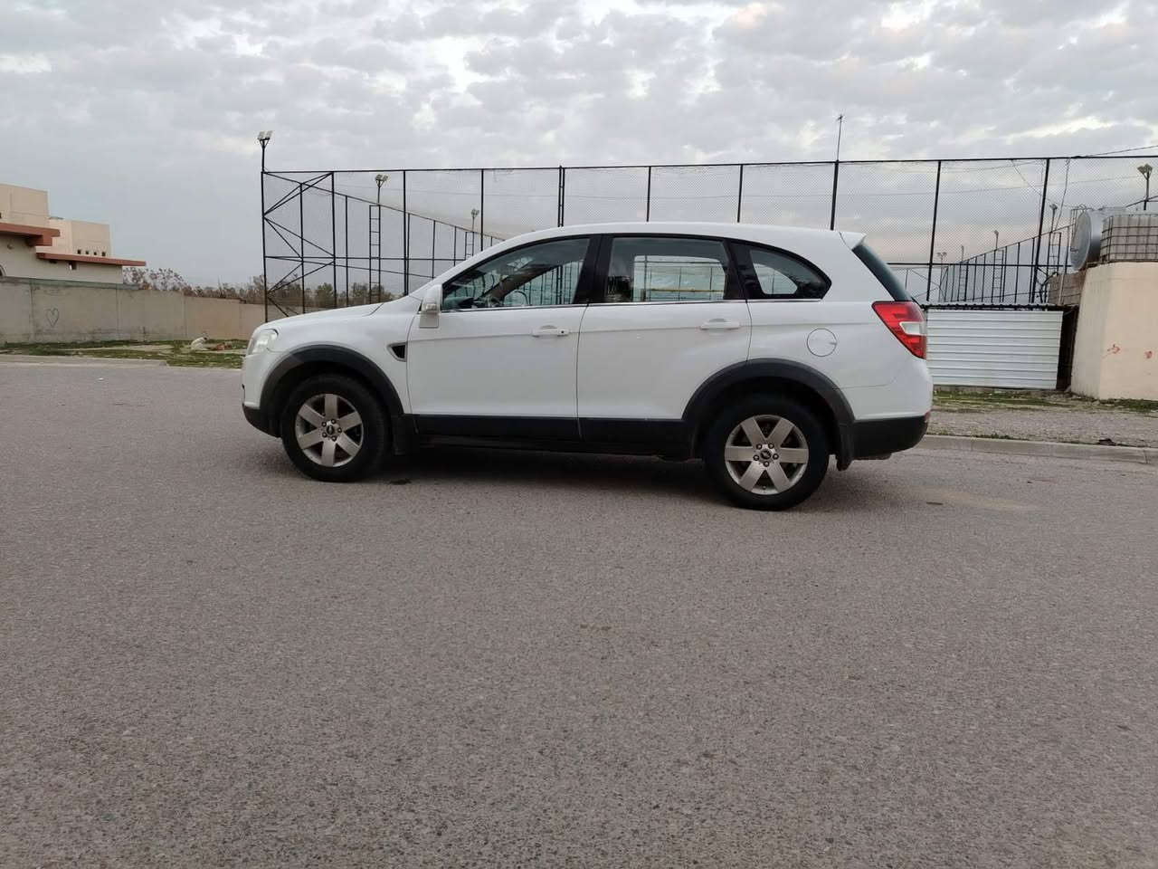 شۆفرلێد کاپتیفا فول فول مواسەفات    
نمونەی جوانی تەنها 90 هەزار ڕویشتوە 
گێڕ تۆماتیک چوار جام کارەبای 
کوشن کارەبای
سەقف سلایت 
تەبرید ساردوو گەرم  
سەنەوی و هەزە تازە 
تەحویلو غەرامە بەشەرت 
شاشە ئایپات 
چوار پستۆن 
بێ بۆ یاخ 
بێ دەعم  گێڕو مەکینە بە شەرت 
چوار تایە لۆک 
دژە خیسک
ناو فۆڕمیگا هەمو گیانی لۆک لۆکە 
نرخی 86 گەڵا ژمارەی خاوەنی ،، ***********/*********** السليمانية, العراق
