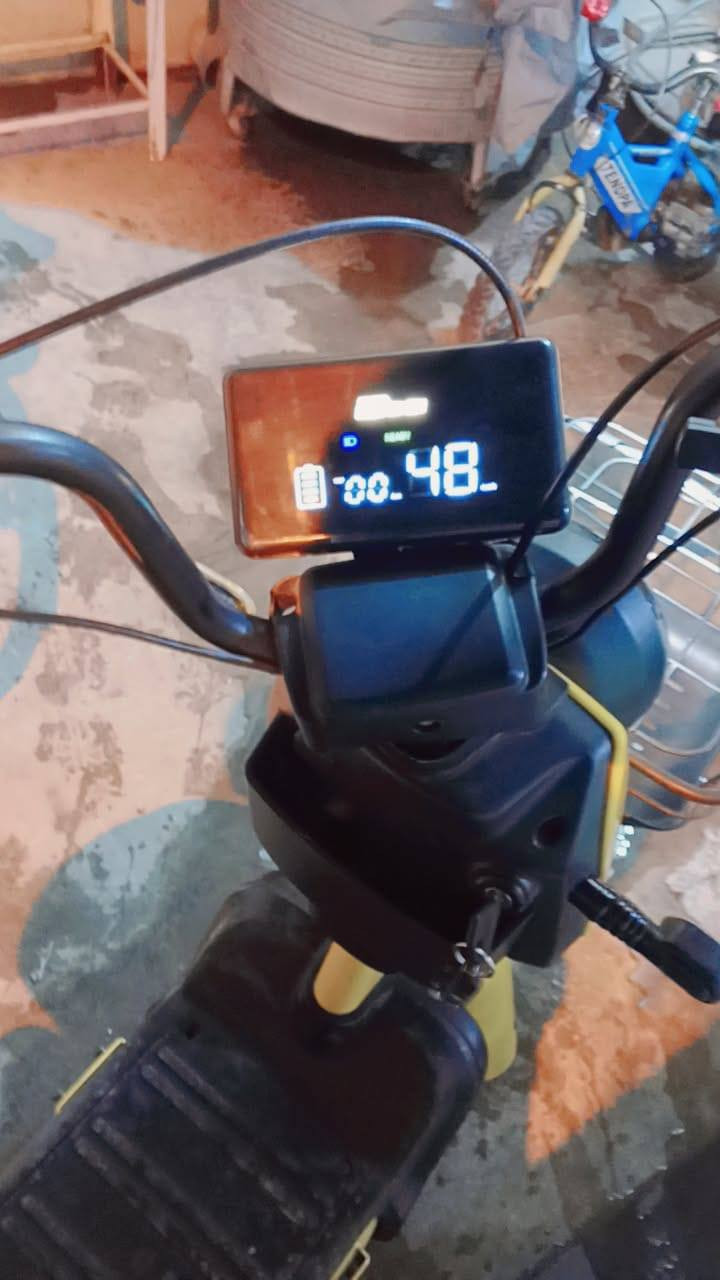 السلام عليكم اخوان عندي دراجه شحن حجم 14 بطاريات جدد السعر 250 الف وبي مجال  حك الجيه وان شاء الله ما نختلف رقم الهاتف ***********
