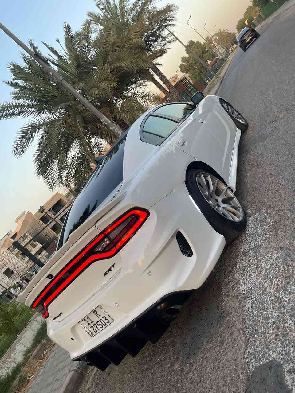 السلام عليكم 
للبيع 

جارجر 2019 سكات 

محرك 6400

ماشيه 47 

تقرير : مياة امطار بدون نسبه

بنيد مبدل وجاملغ خلفي صبغ

سياره جاهزه ونظيفه 

عليه تعديلات محدث الشاشات هلكات لد متغير اكزوز بوابات تحكم 

دوس جدد دفيوزر جديد وامسويله ادامه كامله 

زوج تايرات حجم 315 بعدني مشادهن

السعر : 208

مكان السيارة بغداد اليرموك 

***********
