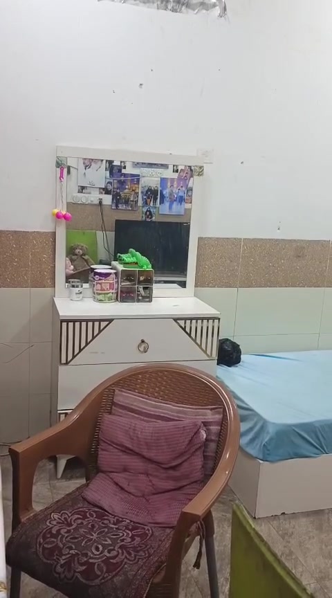 سلام عليكم خوان غرفه تركيه اللبيع سعره 300 وبيه مجال بسيط نضافته كدامك ١٠٠/١٠٠ والموشراي لا يحجيني حلفكم بل حسين رقمي *********** وات ساب وفيس متواجد حياكم الله❤
