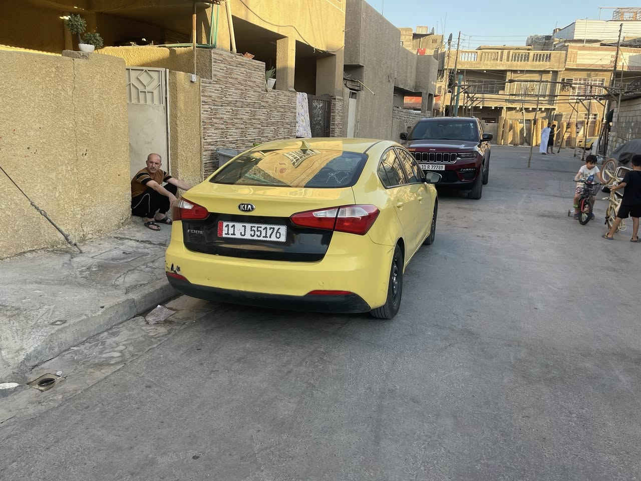 السلام عليكم فورتي ٢٠١٥ للبيع السياره جاهزه مابيه اي نقص سعرهه ٨٨ وبيه مجال حك الجيه مكاني شارع فلسطين 
رقم الهاتف ***********
