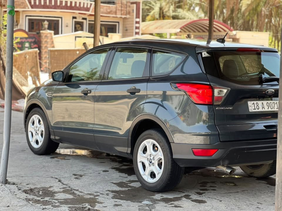 السلام عليكم ورحمة اللّه وبركاته
- للبيع -
Ford Escape — فورد سكيب

وراد آمريكي.

الموديل2019

حجم المكينه - V4/2500

المسافه المقطوعه - 49

السيارة عل ايدي من 2019 لحد الان

المواصفات
-تحكم ستيرن جهتين
-تحديد سرعه
-مانع انزلاق
سايد بريك بصمه -
كامره خلفيه -
باقي المواصفات المعروفه
السعر/105
مكاني بابل حله
للاستفسار /***********
