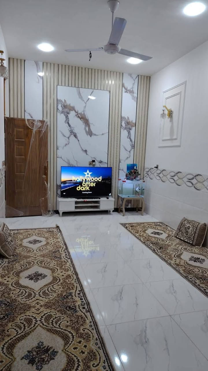 بيت للبيع ١٠٠متر ٥في ٢٠ بل رئاسه العبيدي شارع عشرين قرب معمل الغاز زراعي السعر ١٣٥ تليفون ***********
