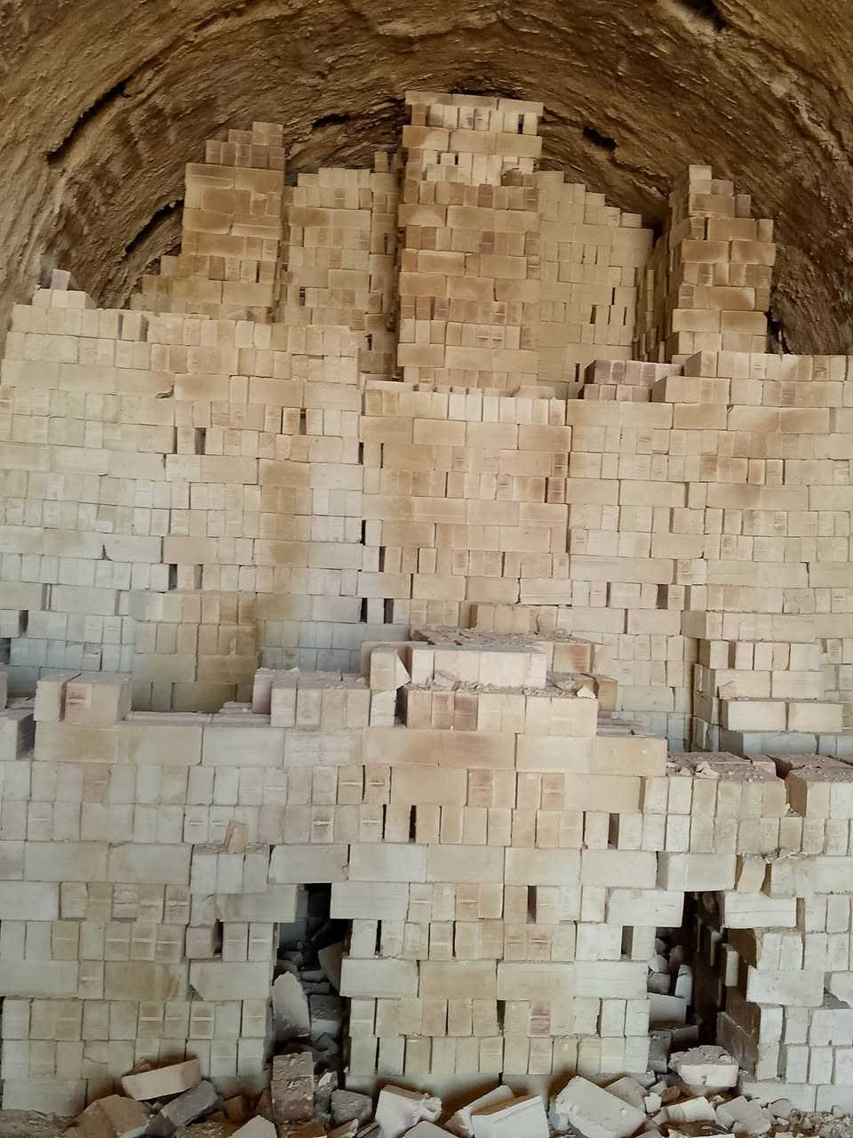 السلام عليكم يتوفر طابوق معمل حجي هواش شوفت عينك لون وقوه وركن وعدد مضبوط وزياده تصل  ***********
