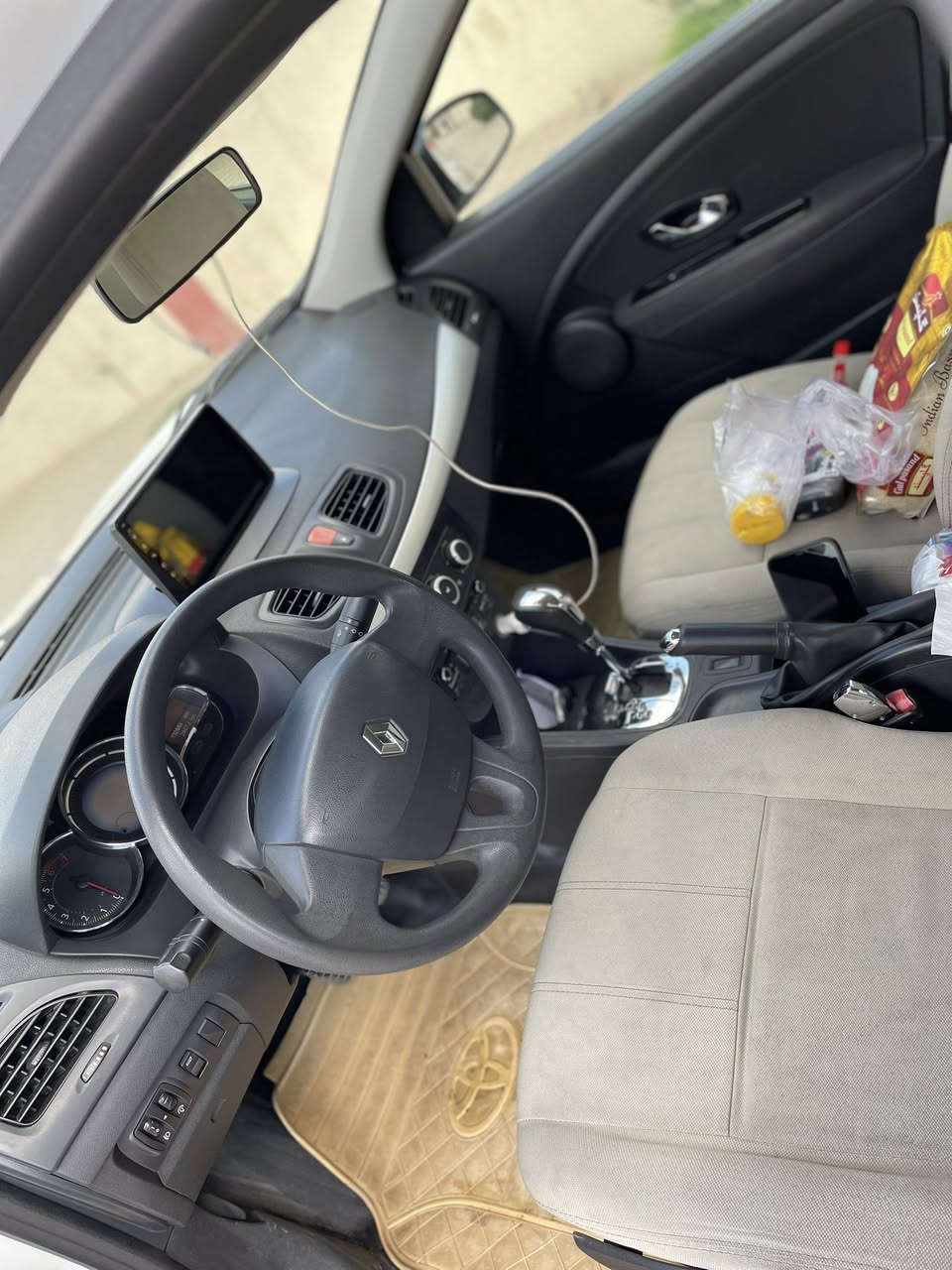 بۆ فرۆشتن مۆدیل ٢٠١٦ بێ بۆیاخ بێ شوخت تەنها پەڵەیک ساردی هەیە سەیارکە زۆر تازەیە پێویست بە وەسف ناکات تەنها ١٣٢ هەزار ڕۆشتوە  مەکینەی نەکراوەتەوە دەعامی بۆ دەعامی بەشەرتی ١٠٠ سۆنەر ڕەقەم سلیمانی هەمووی تازیە تا ٢٠٣١

شوین سلیمانی 

*********** سەیارەکە هین ماڵ خۆمە
