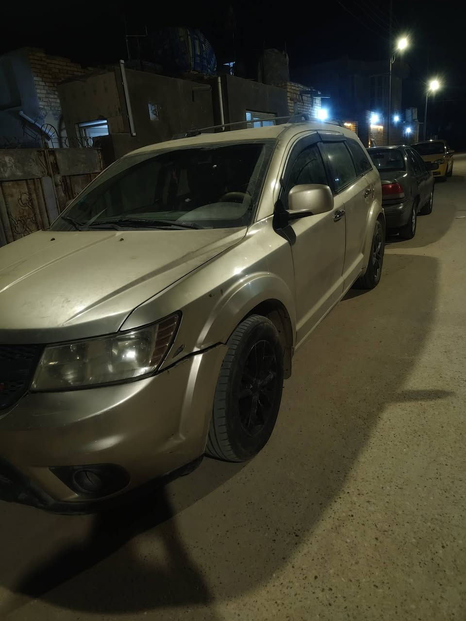 السلام عليكم جورني للبيع
جورني 2009 للبيع ب80 وبيه مجال للعلم السياره مگلوبه ومعمره
السياره 7 راكب 
محركه 6اسلندر 3500
تبريد 3 قطع 
شاشه 
كشنات جلد 
منضومه زنون عالي
اتصل وتدلل ***********
