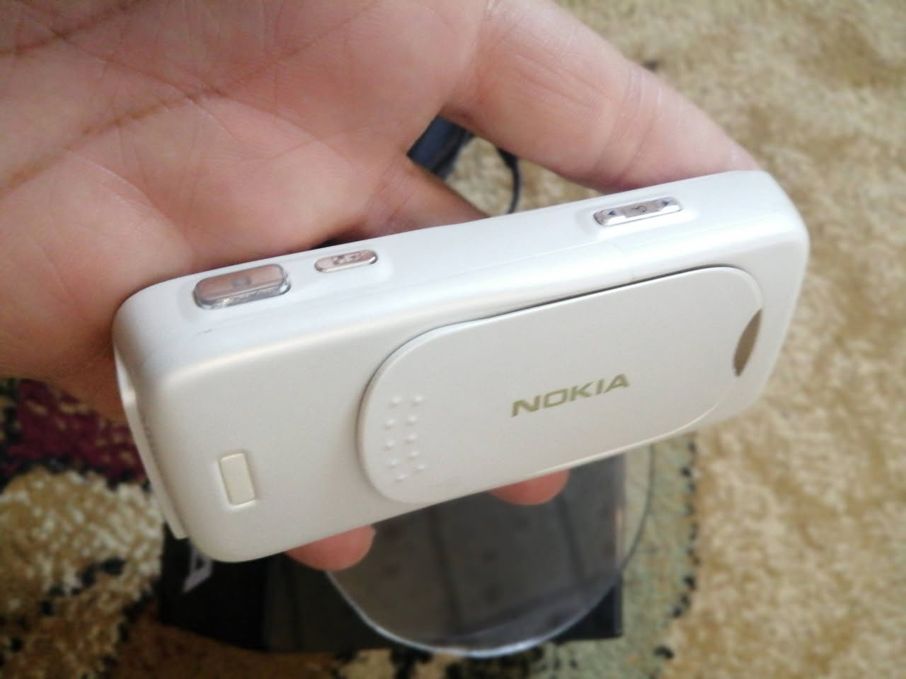 ب٥٠ 
N73 باللون الكريمي نظافه فول
مع بطاريه وشاحنه وسماعات اذن


**إذا كنت صاحب هذا الإعلان وتريد حذفه لأي سبب، رجاءا أرسل رسالة إلى الدعم الفني**