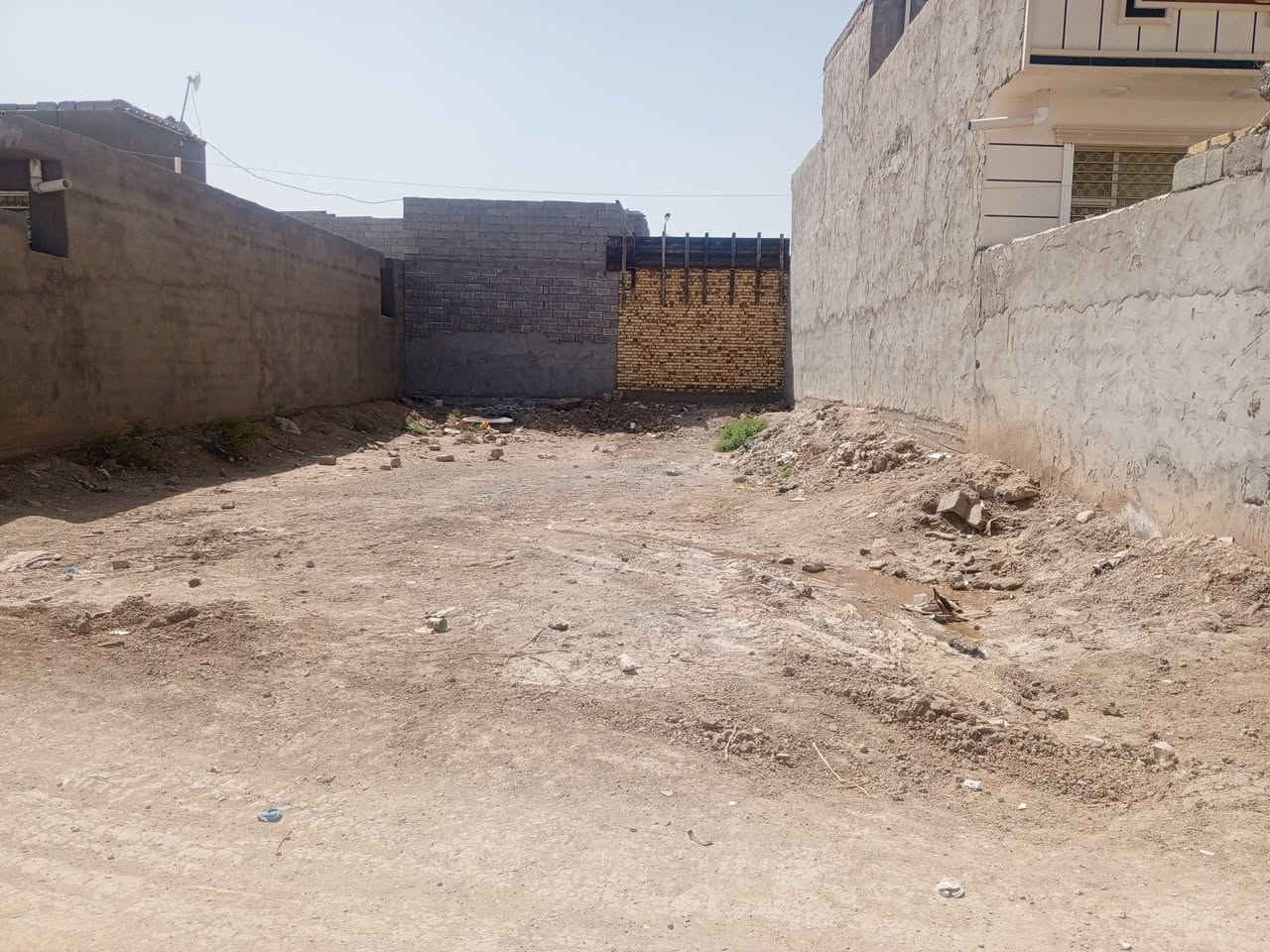 السلام عليكم مكلف بلنشر يوجدالبيع  بيت بناء جديد وقطعه هم البيت مساحته 170 متر والقطعه 200 متر 
هذا رقمي الشراي يدلل
***********
***********
