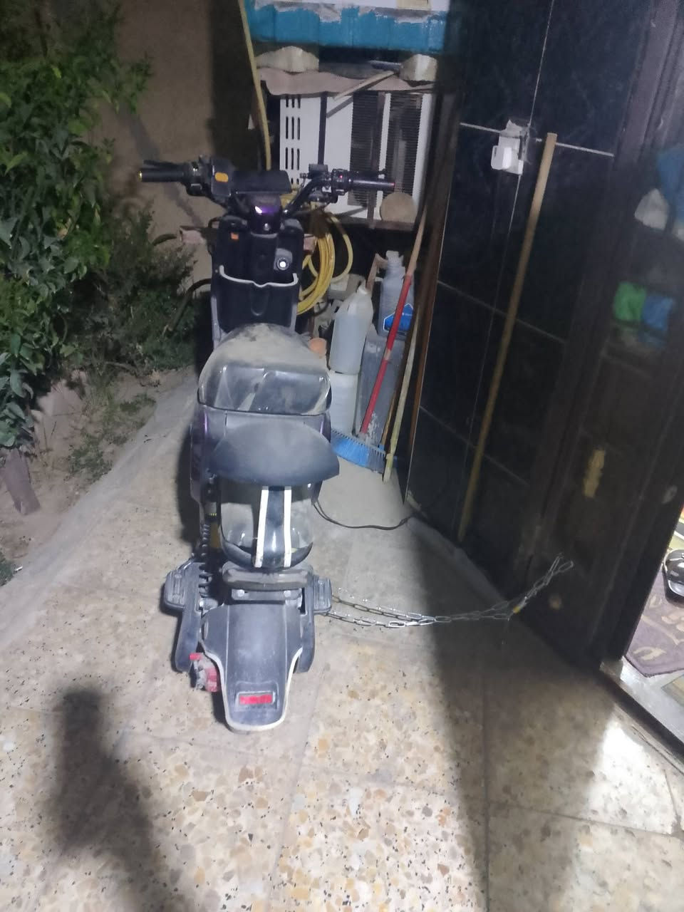 سلام عليكم عندي دراجه شحن ار 9 جديده ما مستخدمه هواي اريدابيعه حجم البطاريه كبير موجودة في الكريعات السعر00 4بيه مجال بيه مجال***********ابو زياد
