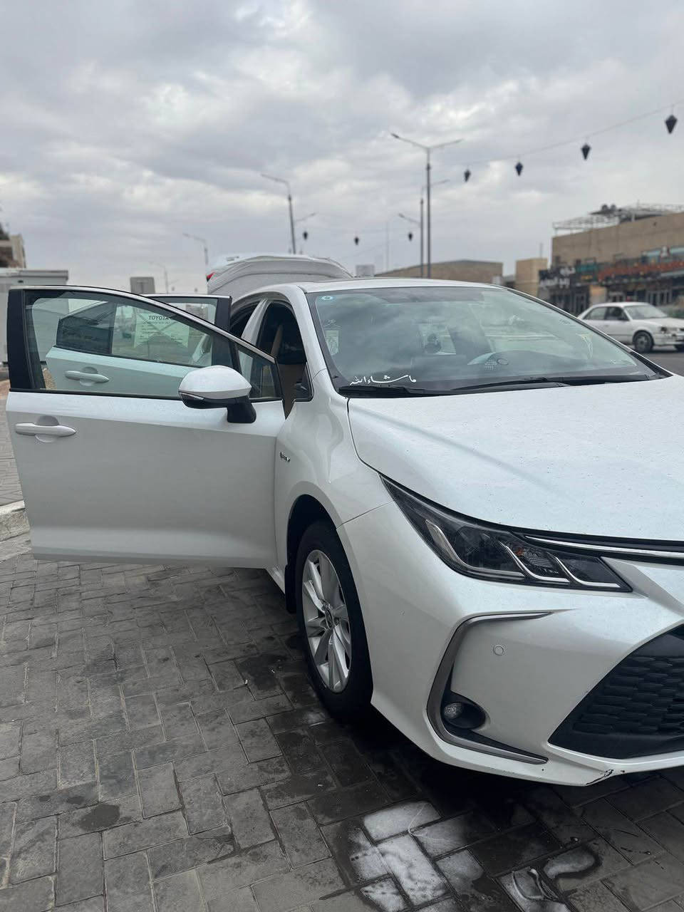 كورلا ساس 2024 هايبرد وبانزين اصل ياباني  مطلوبه للمصرف رقم بصره وراعي بصره مقترض وكفيل اثنينهم نفس البيت  سياره ضربته بنيد وجاملغ موضح بصوره ومصلحات سعرها 170 مكاني بصره  
*********** البصرة, العراق
