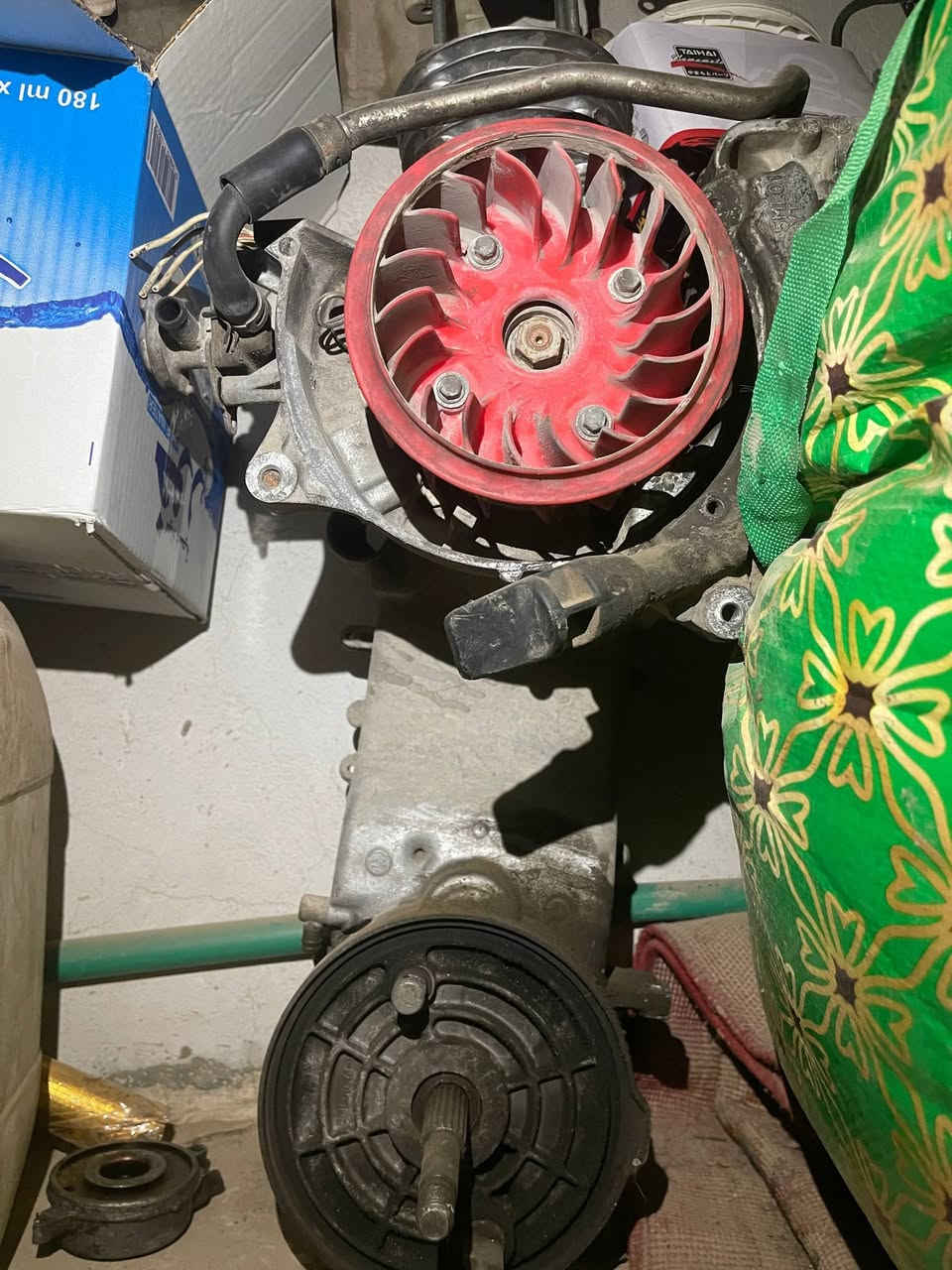 السلام عليكم 
كور عالشغل بي ولفات جدد
ووياه القباقه 
واحد من براغي الجوين مسحوك ينرادله تورنچي ب ١٠ يرجع بلاد 
ركزلي عالشغللل ! سعره بلاش ب ٣٥ 
نص طابوگه بيها اكسل وروله مكفوله من البگن والفشگ بيها زنچيل مچلب ينرادله تبديل فقط هذا اللي بيها 
سعرها همين بلاش ب ٣٥ 
مكاني البنوك 
الشراي يجي خاص ويشلع عيوني


**إذا كنت صاحب هذا الإعلان وتريد حذفه لأي سبب، رجاءا أرسل رسالة إلى الدعم الفني**