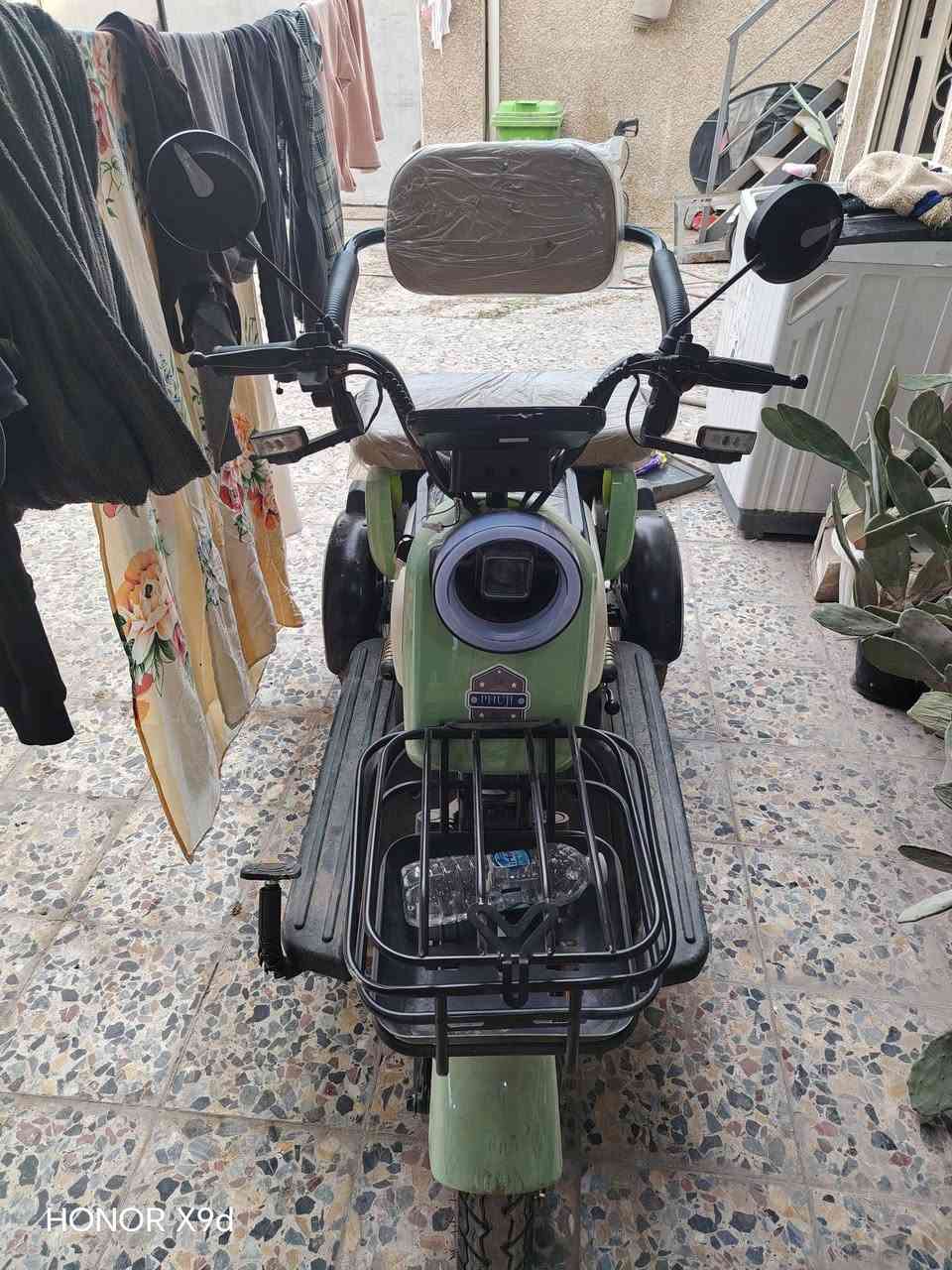 م عليكم دراجه ثلاثيه شحن جديده صار شهرين من مشتريه مكاني بغداد الشعب حي البساتين هاتف***********
