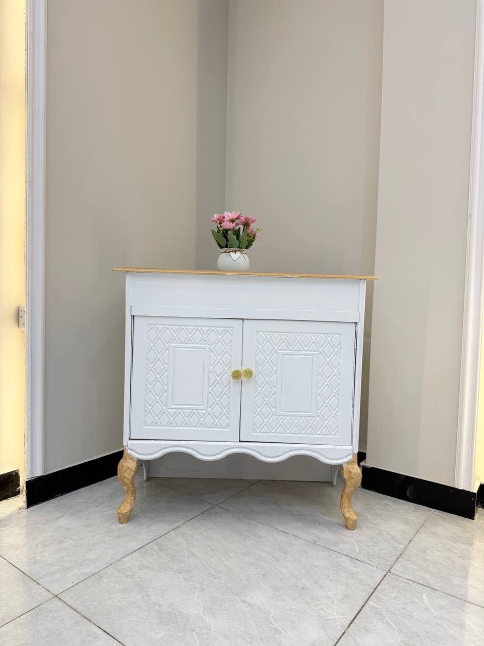 السعر // مليون و50فقط 😍

🔅تفاصيل الغرفة المرمري  ....

 خارج ٤ملم ام دي اف 🔺
وداخل معاكس ٣ملم 
صبغ حراري  درجة اولى 

عدد القطع  ٧ قطع 😍
🔺1 //جرباية  قياس  ١٦٠ × ٢٠٠ 
🔺//ميز جانبي ايسر قياس ٥٠
🔺2// وميز  جانبي  قياس ٥٠
🔺3// زاوية ارتفاع مترين عرض ٨٠
🔺4// وميز بلازمه  
🔺5//وميز مراية ارتفاع مترين عرض ١٢٠
🔺6// وكنتور ٦ باب  ارتفاع مترين و١٥ طول ٣ متر و١٥

القطعه الثامنة حسب الطلب شازلون
سعرها ٥٠ الف ❤️

(توصيل مجاني مركز بغداد )
التوصيل يشمل الشد مجاني 🔥
(اطراف ٥٠)
باقي المحافضات حسب البعد
شازلون سعرها ٥٠ الف
شازلون مخزن ٧٥ الف


**إذا كنت صاحب هذا الإعلان وتريد حذفه لأي سبب، رجاءا أرسل رسالة إلى الدعم الفني**