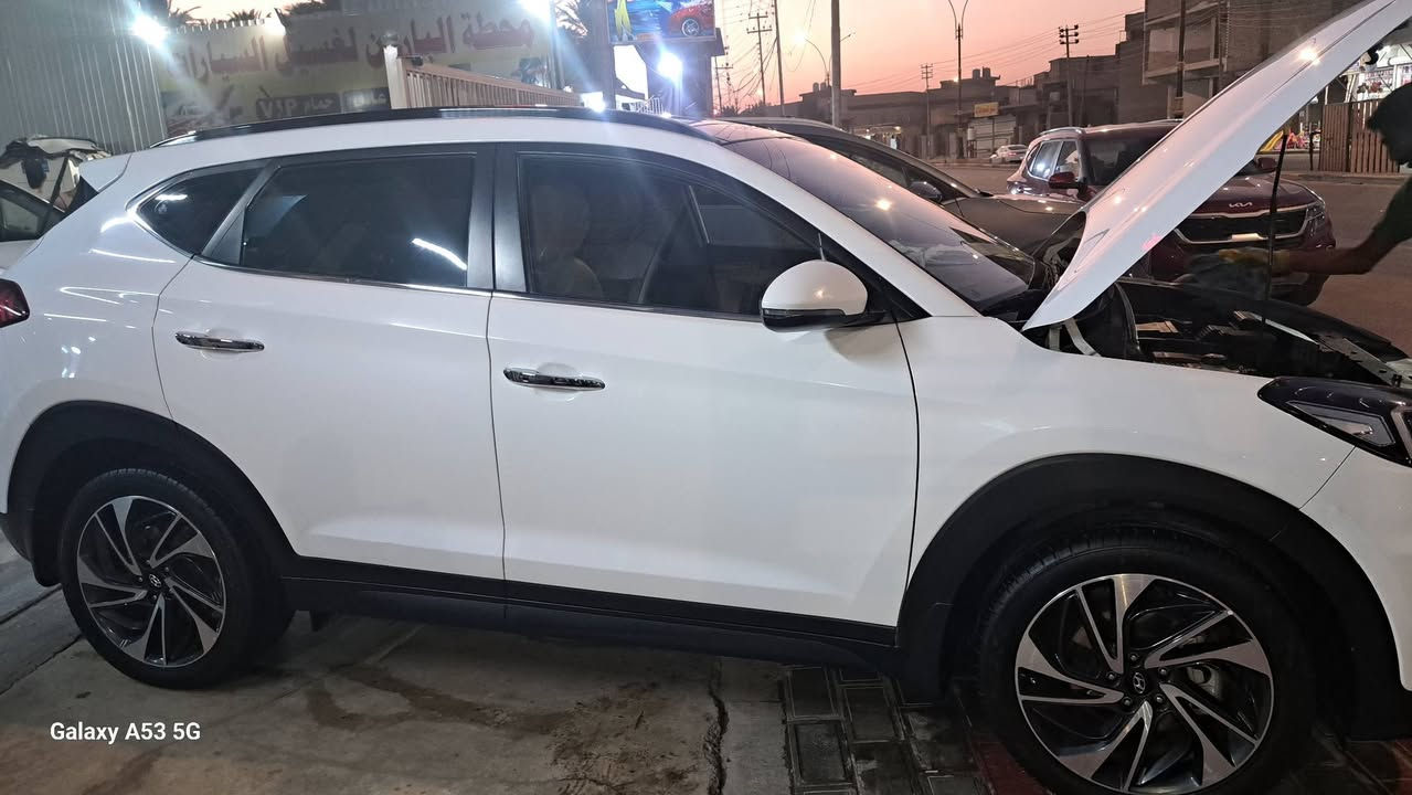 السلام عليكم توسان ٢٠٢٠ للبيع فول موصفات باسمي سنويه جديده قبل ثلث اشهر جددتها السعر ٢٠١٥ للتواصل والاستفسار الاتصال على الرقم ***********
