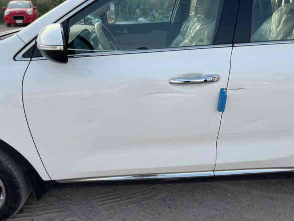 السلام عليكم 
سورنتو ٢٠١٨ ماشيه ٩٧ السياره خليجيه بيها شخط بالباب جهه السايق موضح بالصور 
كشنات أماميه تدفئه وتبريد السياره نص فول حداديه السياره خير من الله والسعر ٢٤٠
مكاني بغداد مدينه الصدر 
للاستفسار اكثر ***********
