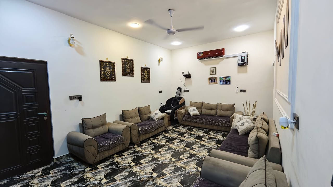 بيت للبيع مع الاثاث موقع البيت التنومه شط العرب البراجعه المساحه 200 طابقين يحتوي على 6غرف تفاصيل اكثر تواصل على الرقم ***********
