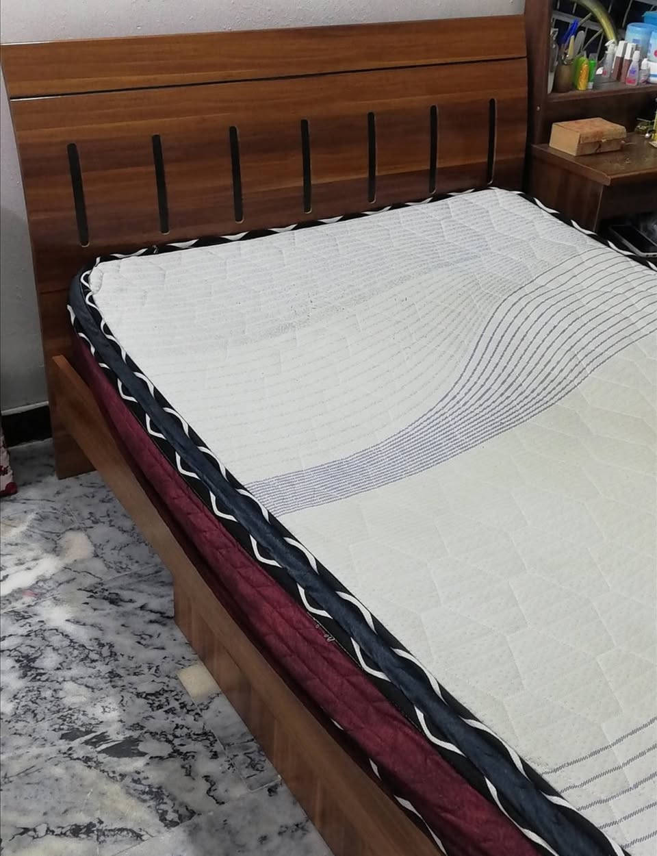 غراض للبيع
العنوان بغداد حي الجامعة


**إذا كنت صاحب هذا الإعلان وتريد حذفه لأي سبب، رجاءا أرسل رسالة إلى الدعم الفني**