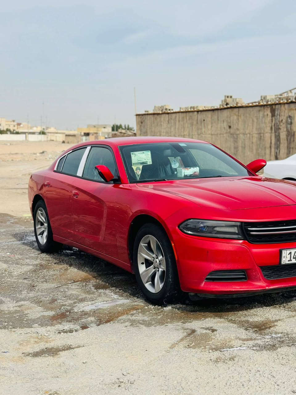 سلام عليكم جارجر سيارة كنديه مكفوله من ضربه بيها بس صبغ موديل 16+23معله مراوس فقط مكان خور الزبير ***********
