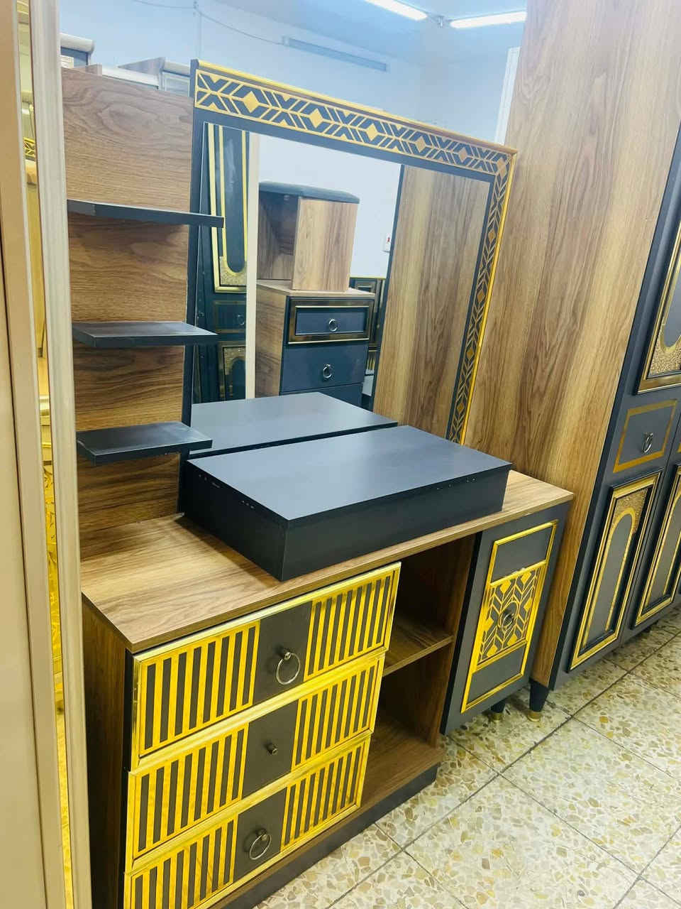 غرفه نوم تركي جدا نضيفه وبسعر جدا مناسب تجي 9قطع حجز خاص


**إذا كنت صاحب هذا الإعلان وتريد حذفه لأي سبب، رجاءا أرسل رسالة إلى الدعم الفني**