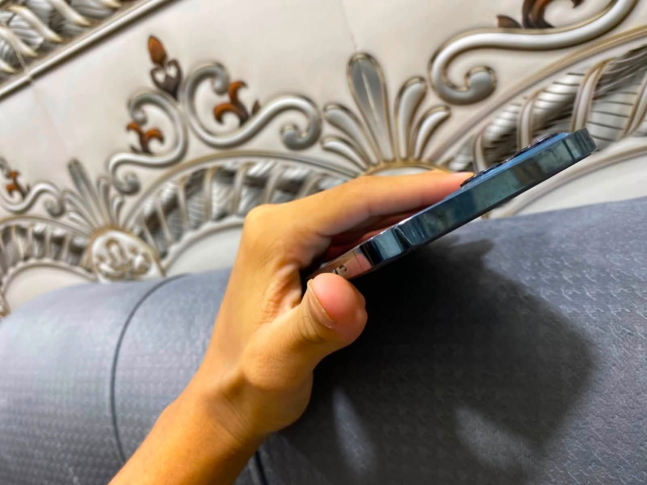سلام عليكم  آيفون.12برو ماكس  تليفون مامفتوت ولا مبدل لا شاشه ولا بطاريه نصه بس ضهر يتبل  سعر 470وبي مجال  مكاني مسيب حي العسكري رقم *********** شراي طب خاص مو شراي لا طب
