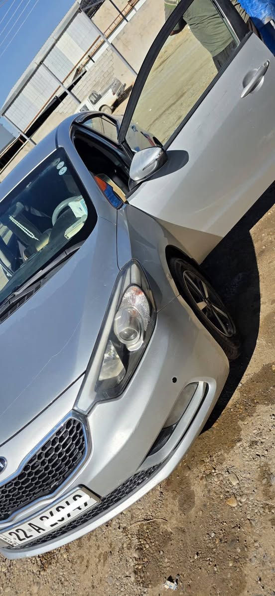 سياره سيراتو للبيع
موديل 14
سنويه 2028/بسمي
مكفول.من الصبغ
السعر/124$
صلاح الدين/سامراء
***********
