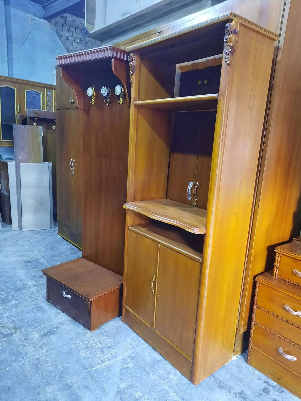 غرفه سته باب طابقين نظيفه السعر 450 كنتور بابين تركي نظيف السعر 80 بوفيات جديده جميع القياسات بانسب الاسعار محل ياسر بلد سوق المسقف قرب جامع بلد الكبير استفسار اتصال على الرقم *********** او مراسله الصفحه
