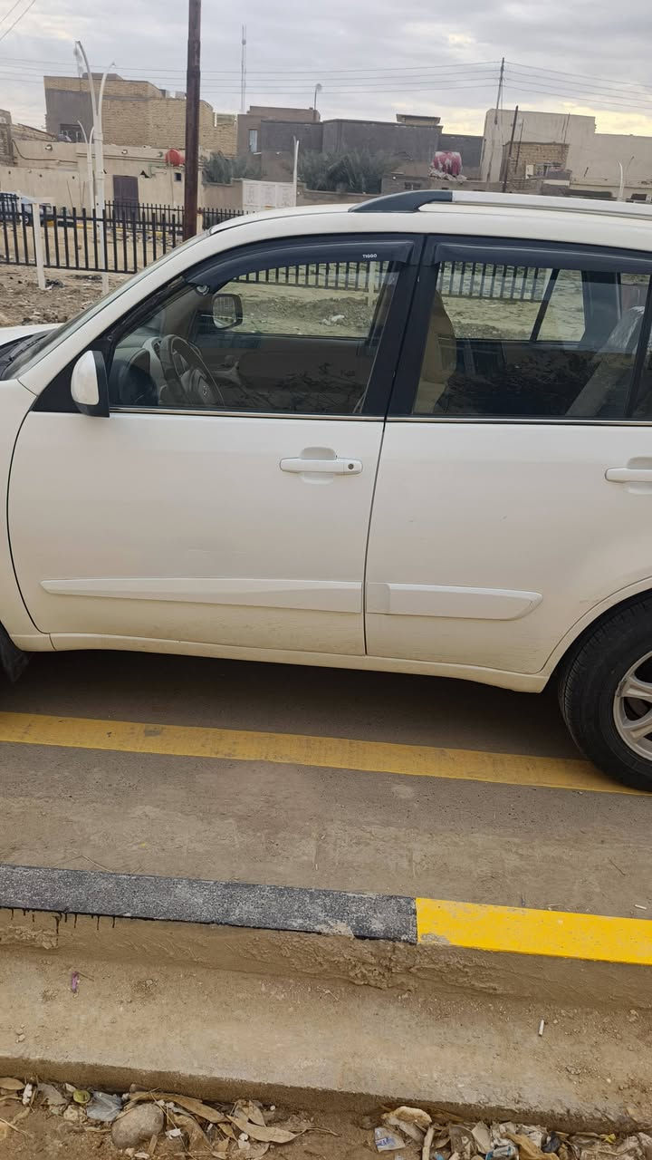 السلام عليكم شيري تيكو موديل ٢٠١٤
مكينة 2000 كير ميكانيكي
سيارة مكفولة من الضربه والتبديل
تلكيط خياسات بسيط كلش
تبريد وتدفئه فول
حداديه فول 
تخم تاير
كهربائيات كلها شغاله 
سنتر لوك الجام يصعد وي السويج
تحكم ب المري 
السيارة عنوانها ناصرية مركز مشروع وطني 
السعر 75 وبيها مجال بسيط
للتواصل ***********
