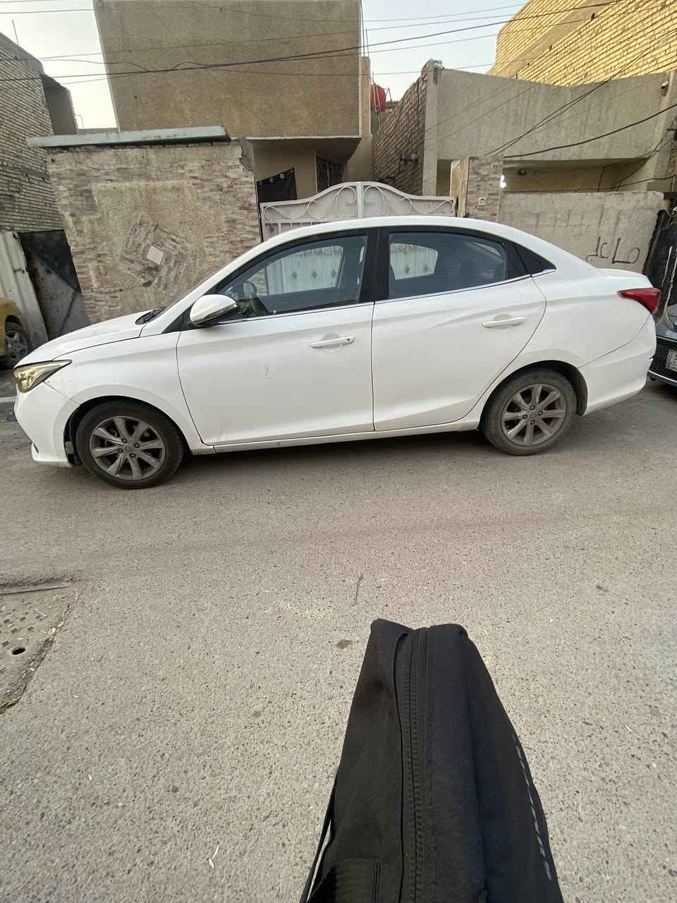 سيارة شانجان السفن موديل 2020
مشتراة من من المقر الرئيسي لشركة شانجان ✔️

الممشى: 103 الف كم

السيارة بحالة جيدا جدا والاستخدام نظيف مع مراعاة الدهن وبانزين محسن 

يوجد خدش بسيط عند الباب الخلفي واثنين بارد 

تبريدها ممتاز ❄️

السعر  9 مليون  وبيها مجال 

رقمها بغداد 

للتواصل اتصل على الرقم ***********
