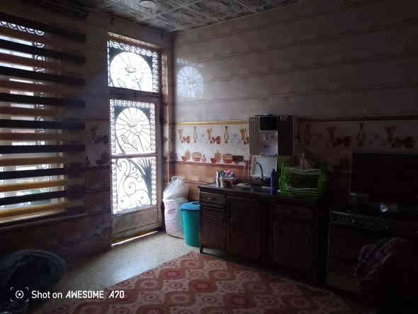 السلام عليكم عندي دار للبيع المساحه الكليه 375 متر طابو زراعي سند 25 تحويل مباشر باسم المشتري متوفره كل السعر 110 وبي مجال الخدمات بيت حديد وجديد البناء طابوق الورديه البو حمير قرب حسينيه فاطمه الزهراء استفسار مراجعه مكتب عقارات الحسام اتصل على رقم الهاتف ***********+*********** اخوكم ابو مومل
