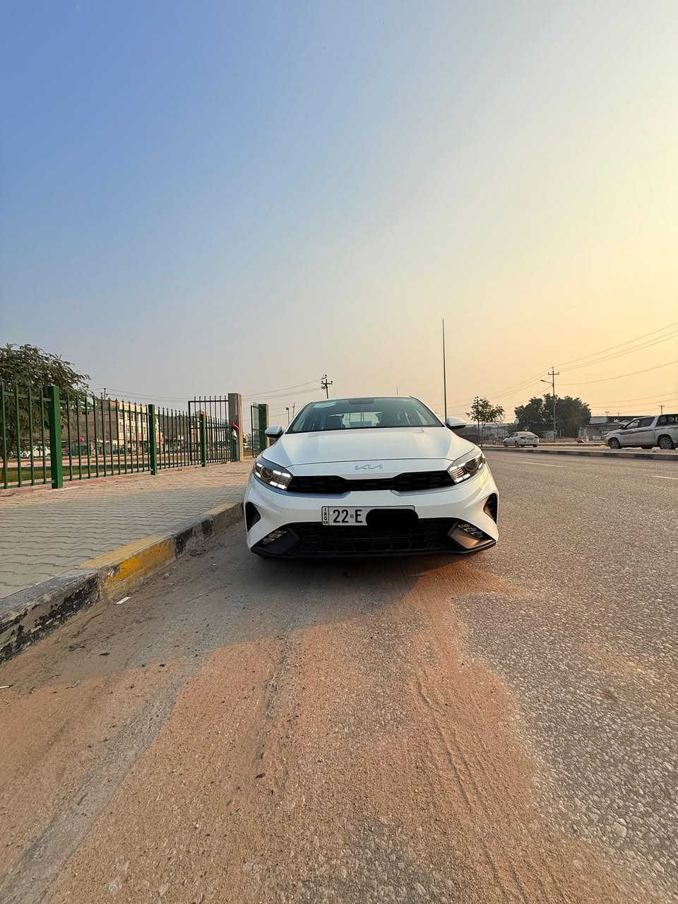 السلام عليكم كيا سيراتو موديل 2024 
رقم اربيل بسم شركه 
كفاله عامه 
محرك 1600
ماشيه 25 سياره جديده 
مواصفات 
داخل لونين 
دبل لد 
حساسات خلفيه 
كامره دواره
شاشة 
قطعتين تبريد 
مانع انزلاق 
حساس ضغط الإطار 
الاستفسار 
‏‪***********‬‏
مكان سياره النجف
