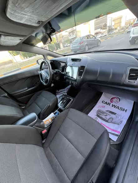 سلام عليكم كيه فورتي للبيع موديل 2018بيه صبغ 5قطع صبغ سعر 103بيه مجال بسيط مكان سيارة حي جهاد ***********
