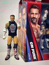 سي ام بانك • فيگر • وار گيمز