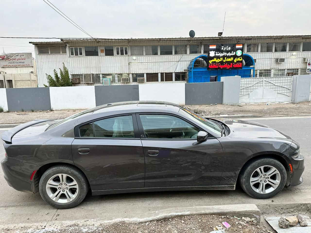 سلام عليكم
المواصفات:
 • موديل: 2020
 • الفئة: SXT Plus
لون نفطي
 • كشنات تدفئه تبريد
 • المحرك: 6 سلندر
 • ستيرن تدفئه
 • كاميرا خلفية
 • حساسات
 • جلد
 • تحكم في الستيرن
 • تشغيل ذكي عن بعد 
وكامله مواصفات معروفه مال بلاس
 • السياره ٣ قطع دعاميه مبدل نفس اللون 
جاملغ وبنيد مبدل  وباب خلفي طعجه خفيفه ما تبين بالصوره بارد يحتاج
 
السعر 
19,300$
وبيها مجال للشراي

للاستفسار ***********
