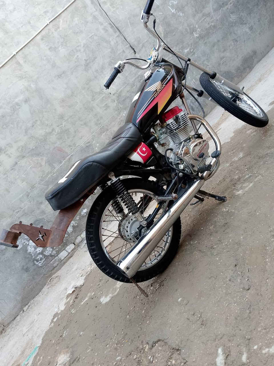 سلام عليكم عندي دراجه موديل 2025تيربو سعرها 550وبيها مجال
***********
