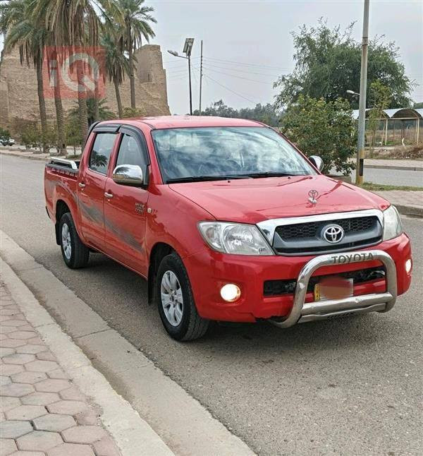 هايلوكس ناصي
موديل 2011
محرك v4
كير أوتوماتيك 
رقم بغداد 
سنوية 2027
محرك كير اكسل مكفول 
بارد ومكحل فد شي بسيط بربع البدي الجهه اليمين و ب البنيد 
ماشيه 460 
سعرها 180 بيها مجال بسيط 
 ***********
