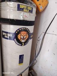 كيزر للبيع 200لتر اخو جديد سعره 100الف ويا هيتر شراي خابر تدلل 0773427...