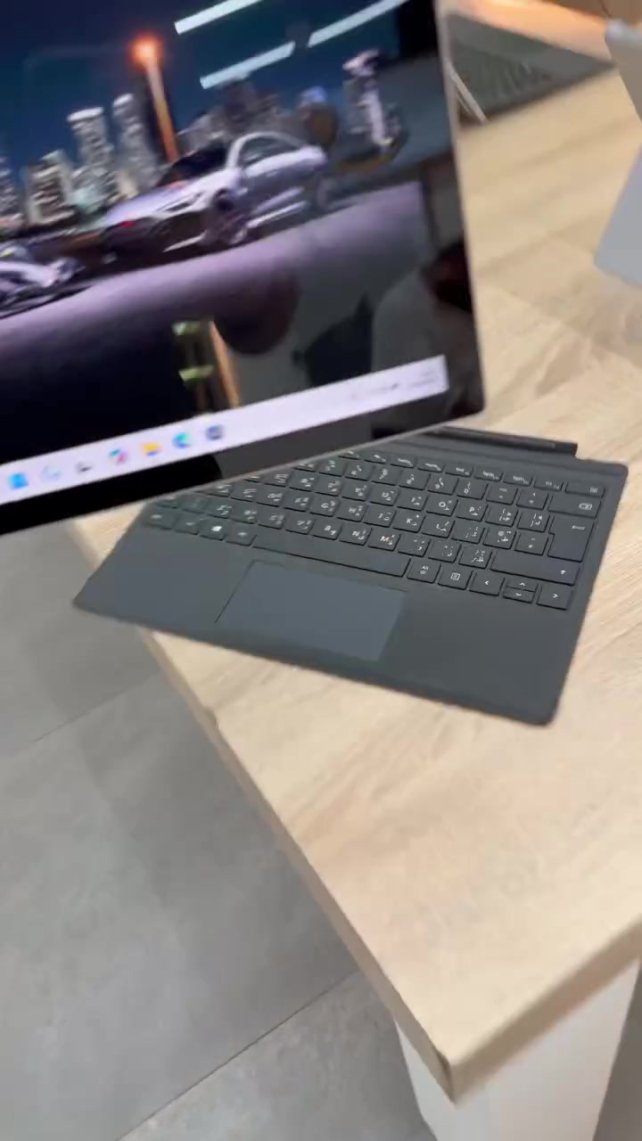 ⁨ ⁨ Microsoft Surface Pro 4 💻
المعالج / core i7 6th 
الرام / 8 GB 
الهارد / 256 ssd m.2 Nvme 
شاشة 2 k لمس تنفصل 
كيبورد عربي انكليزي ضوئي 
سوبر سلم نحيف جدا 
بسعر / 350,000
التوصيل مجانا لكل العراق 🚚🆓
عند الطلب يمكن طلب تنزيل اي برامج تحتاجها بشكل مجاني 
الضمان شهرين صيانة او استبدال في حال وجود اي خلل مصنعي بالجهاز⁩


**إذا كنت صاحب هذا الإعلان وتريد حذفه لأي سبب، رجاءا أرسل رسالة إلى الدعم الفني**