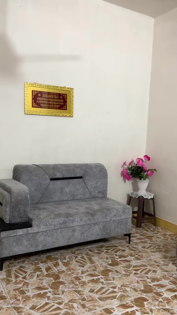 السلام عليكم 
مكلفه بالنشر ديوان للبيع سعر 500 وبي مجال 
مستخدم شهر بس 
الاتصال بالرقم 👈 ‭0787 498 1798‬
