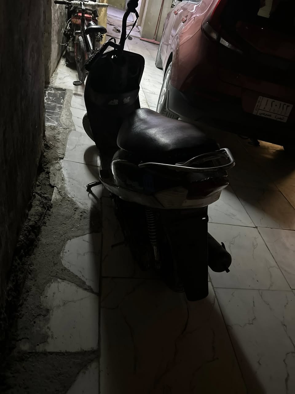 السلام عليكم ماكس قجمه كامله مكمله كفراتها كامله بلاديه شرط مال رمبه الدراجه نضيفه مفتوحه مره وحده بوشه 49 الدراجه ملحه تخبل شلعه ومعدل نكره هندر نقوصاتها بس كعكه مال كزوز وكهربائيات لازم تربطهن كلشي شغال وبلادي الدراجه تخبل بالمشي كفرات كامله من الطول للطول وكلشي بلادي رايده بـ 425 وبيه مجال بسيط مكاني بصره كرمة علي ابو صخير وهذا رقمي واتساب ***********
