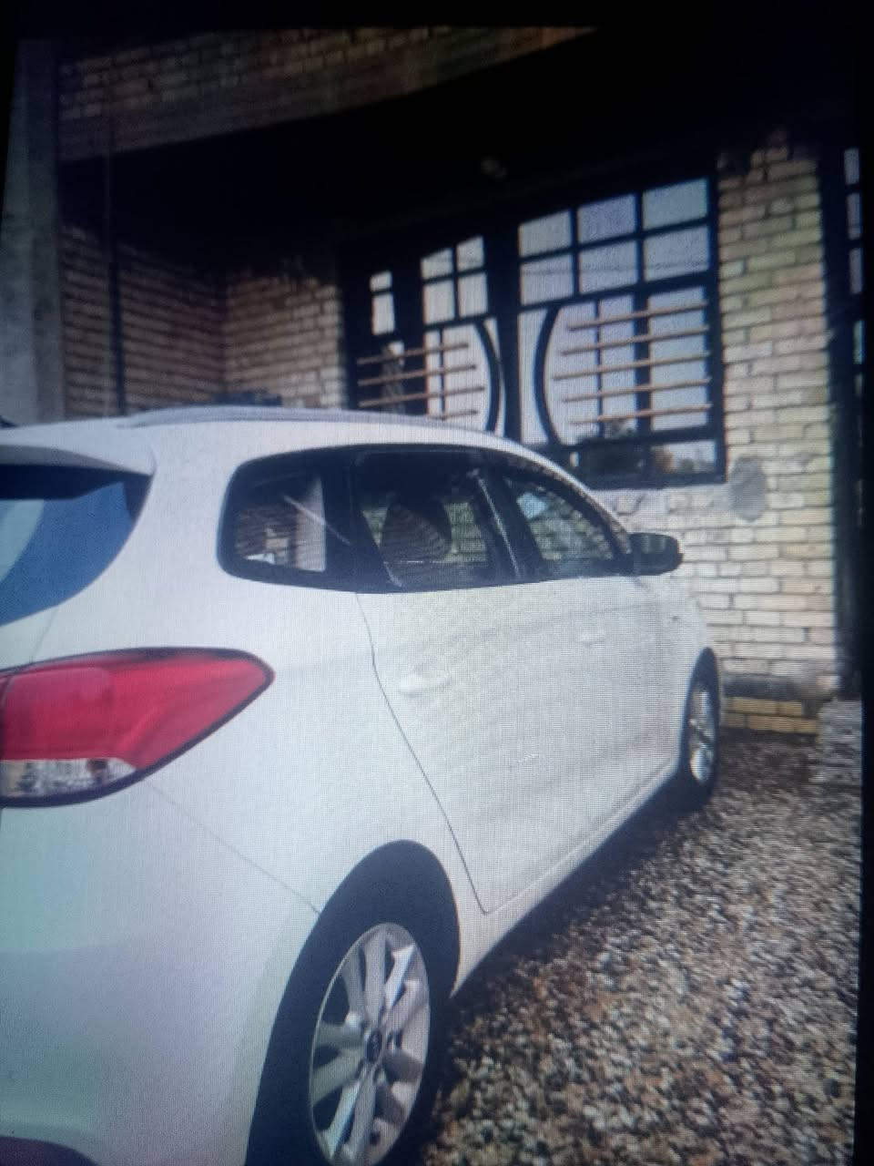 للبيع كارنز موديل 7.14 راكب تخم تاير جديد مري شفط دواخل جلد رقم اربيل الجديد سنويه  لل29السياره بأسمي تحويل ثاني يوم السياره جاهزه من كلشي السعر 125وببه مجال رقم الهاتف ***********
