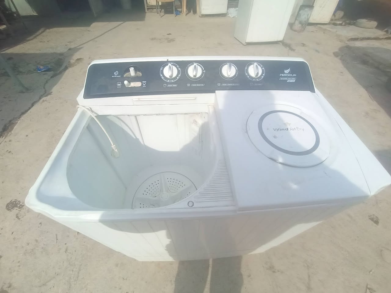 غساله البيع بسعر مناسب وبيه ضمان  ‏‪***********‬‏ رقم هاتف وتساب ***********
