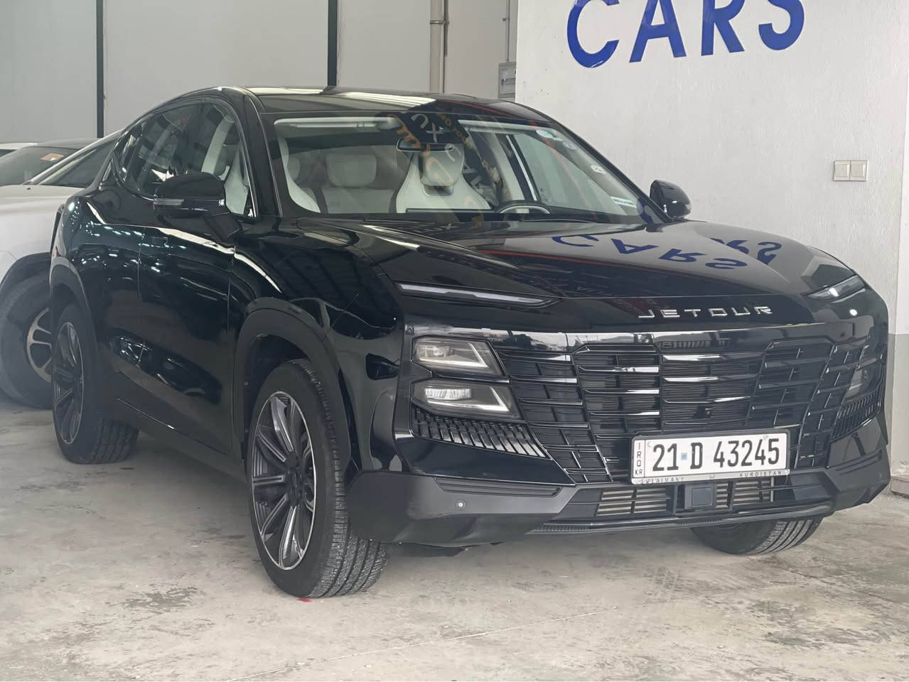 جیتۆر داشینگ مۆدێل ٢٠٢٤ مە کینە گە ورە فوول لاکژە ری مواسە فات مە کینە ١.٦ گێر مارسیدس پانۆراما وییل گە ورە پێش و دوا حاسە راداری خە تی جادە جلدی ناوسپی کووشن ساردو گە رم شاشە گە ورە تە نها یە ک کارت دە عا می هە یە ١٩٠٠٠ کلم ڕۆشتووە زە مانی شە ریکە له سليمانيم بۆ پە یوە ندی *********** السليمانية, العراق
