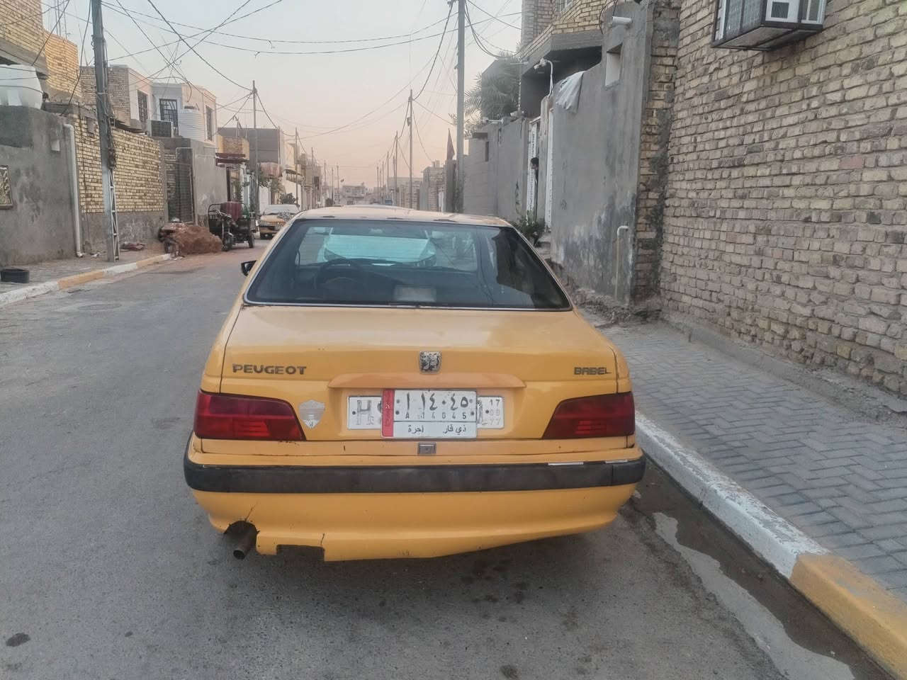 محرك لا تنقيص ولا تبخير كير نضيف
موديل ٢٠١٥ 
حداديه نص عمر تحويل ثاني يوم
السعر ٢٢ وبيها مجال شويه ***********
مكاني الديوانيه
