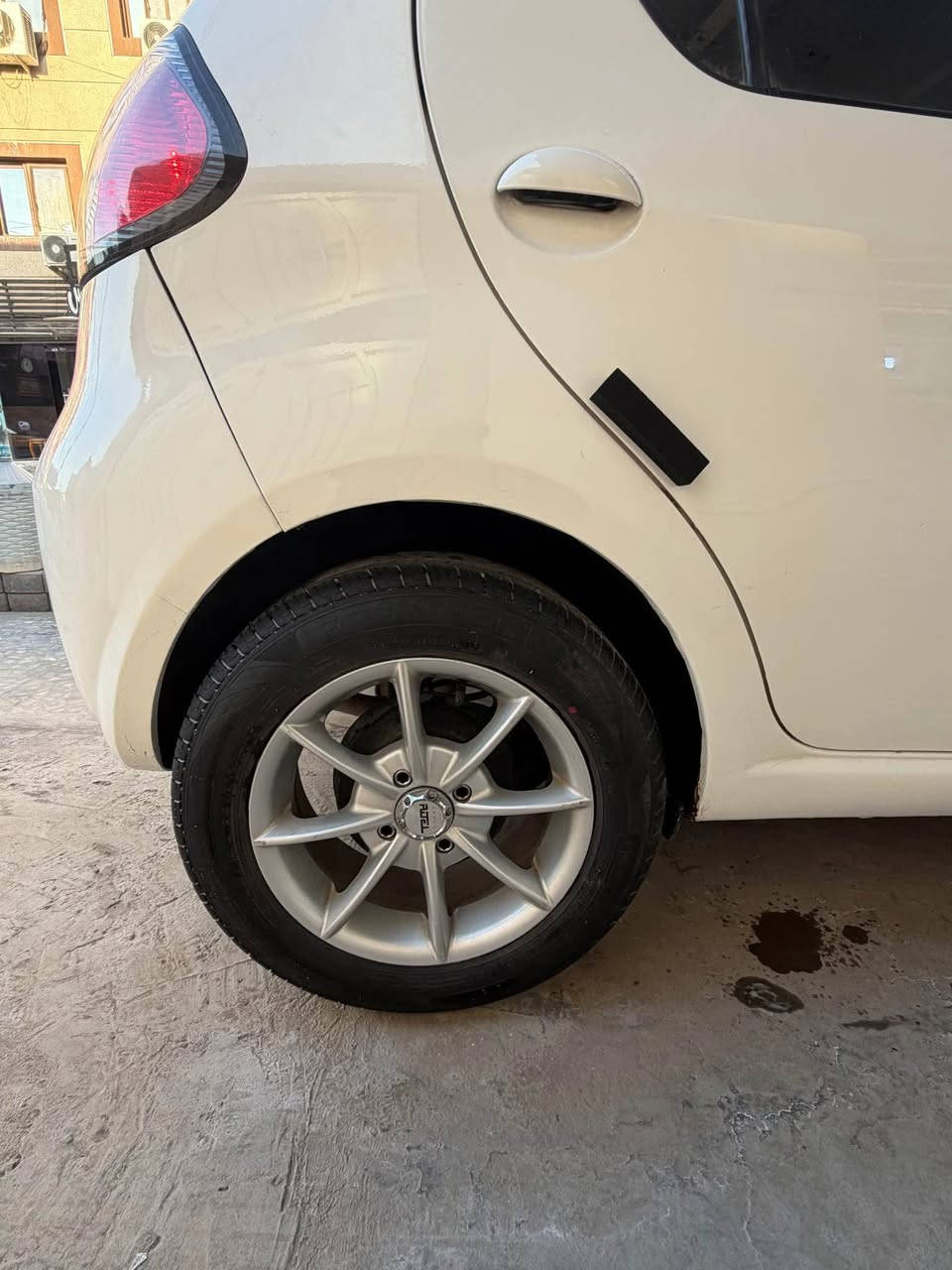 سلام عليكم ورحمة الله وبركاته 
جيلي باندا 2013 رقم بغداد 
عداد مسافه 35 الف سياره اخت زيرو ✅
مكينه كير كفاله عامه✅
حداديه 100/100 شرط كله جديد ✅
تبريد ثلج 🧊 تدفئة 🔥 
كهربائيات 100/100 ✅
موصفات سياره 
سنتر لك 
مسجل سيدي + بلوتوث
ويل كب شركه امجي + تخم تاير 
اريل نفكيشن 
عده وجك وسبير كله جاهز 
اخوان سياره كلش جديد وبلعافيه عل ياخذه مكاني غدير ساحه ميسلون 
سعرررر 57 وبيه مجال✅
*********** متوفر واتساب ✅ بغداد, العراق
