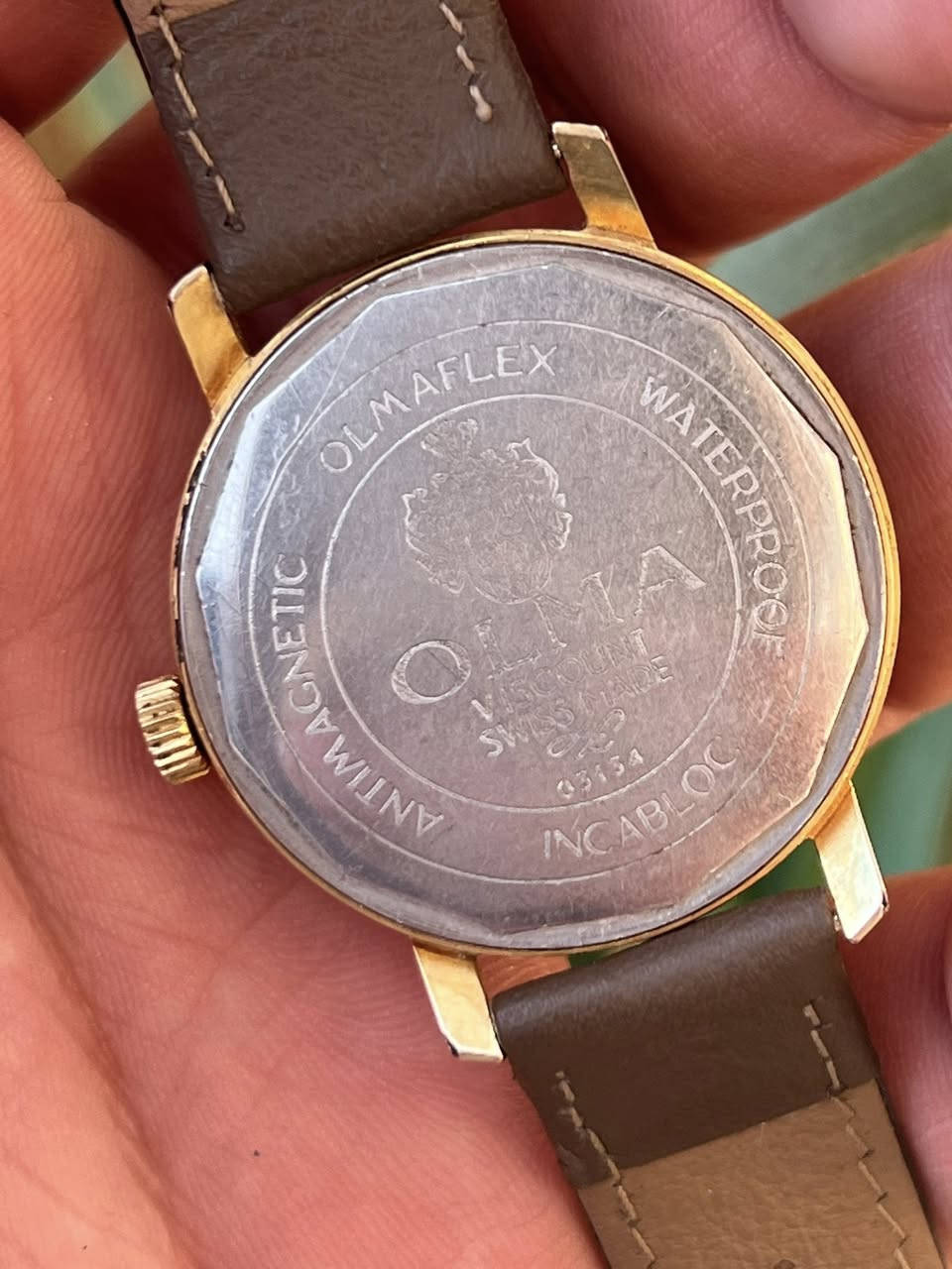 اولما سويسري اصلي نوادر انتاج قديم نصب تكويك 17 حجر تغليف ذهب سمك 20 مايكرو قطر 34 ملم نظافة جداً ممتازة 

للحجز والاستفسار التواصل خاص
او واتساب ***********
