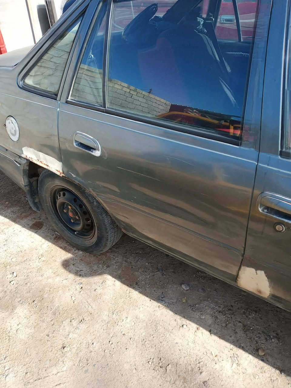 دايو سلو موديل 96 رقم بغداد مشروع وطني الجديد بسم خالي محرك مفتوح كير عادي كير محرك كهربائيات كلها شغالة سنتر لك شغال سيارة بلادية ما بيها صبغ سيارة مال بيت وخير من الله سعرها 27 وبيها مجال حك الجية فقط مكاني بغداد اليوسفيه ه‍ ***********
